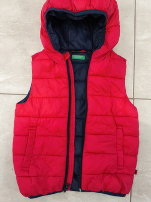 United Colors of Benetton sleeveless jacket vest XXS 3-4 years red like new