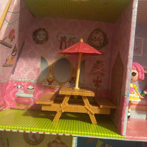 LaLaLoopsy playhouse suitcase like new with 8 small dolls without pets