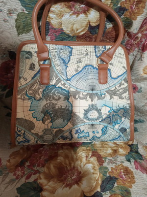 Large bag in excellent condition