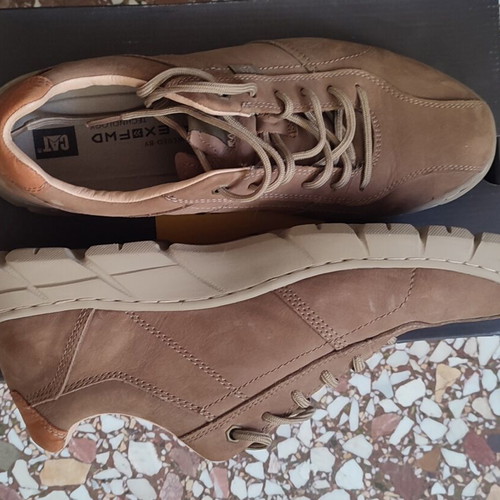 CAT casual shoes size 42 like new, brown