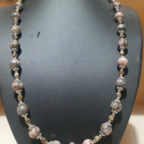 Necklace with rhodonite and zircon new
