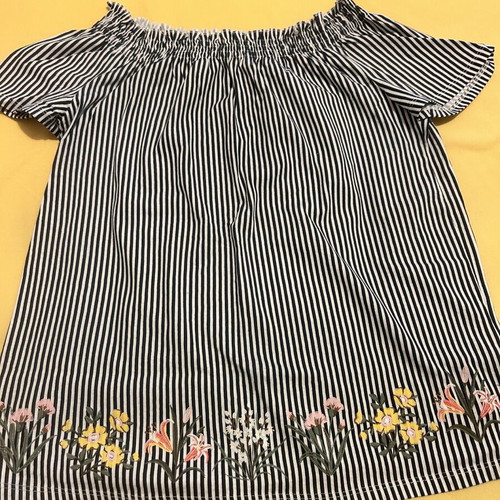 Women's blouse with elastic shoulders like new, white and blue