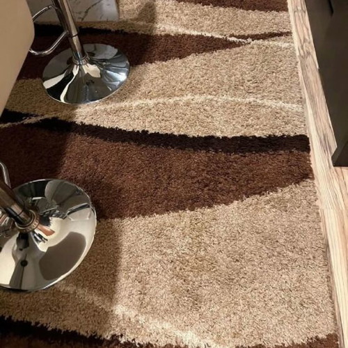 Rug large 2.30m x 1.80m like new, brown shades