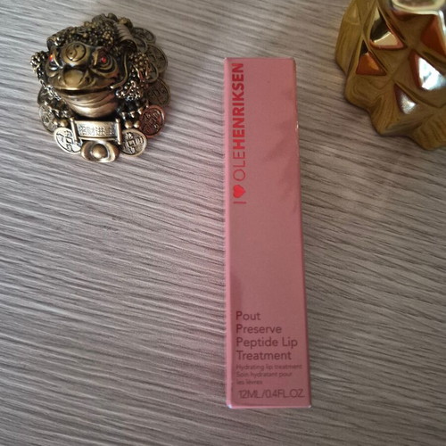 Pout Preserve Peptide Lip Treatment new, Strawberry Sorbet I love Henriksen
