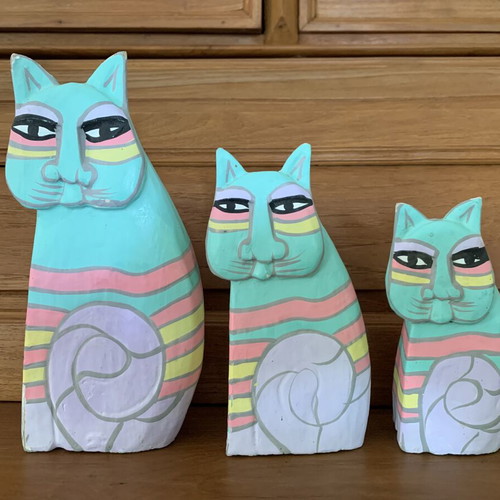 Wooden cat figurines used, set of 3, pastel colors