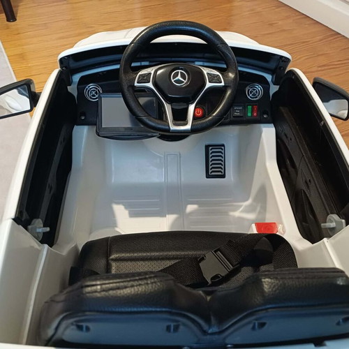 Mercedes electric ride-on car like new