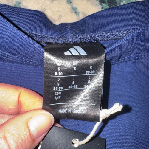 Adidas leggings brand new with white 3 stripes and logo