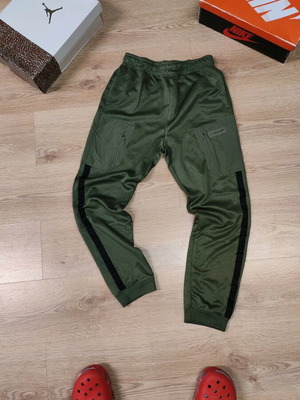 Nike Air Max Cargo Joggers size XL like new, olive green