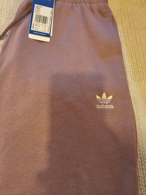 Adidas Originals Sweatpants New, Size 35-36, Ripe Apple Color