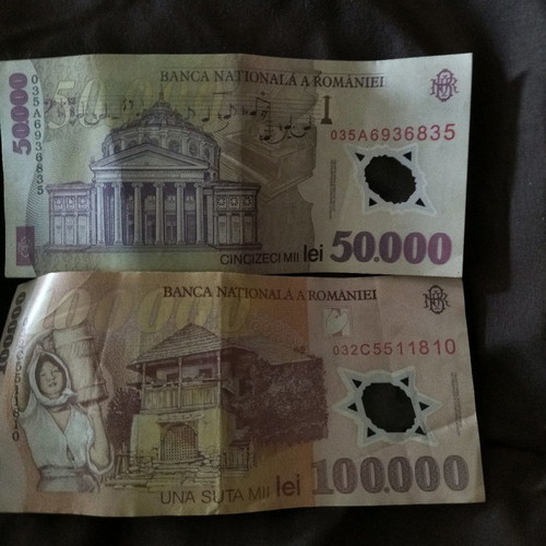Romanian banknotes used, 10 and 50,000 lei