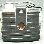 Αντίκα φωτογραφική "Kodak Brownie Bullet Camera" του 1957.