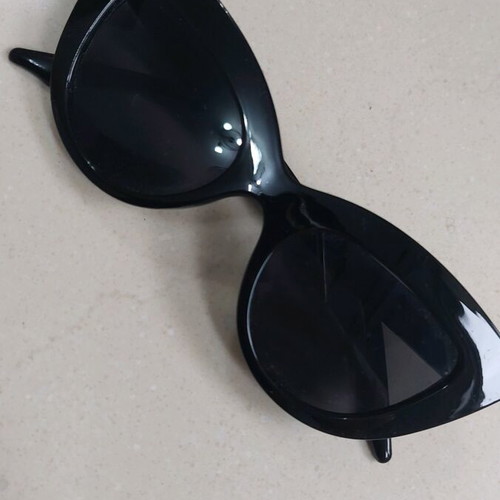 Sunglasses new, never worn