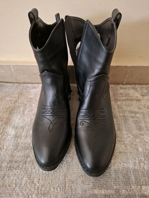 Black women's ankle boots new, size 38, cowboy style