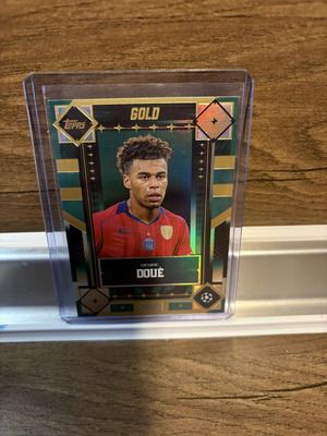 2025-26 Topps Gold UCC Desire Doue κάρτα PSG