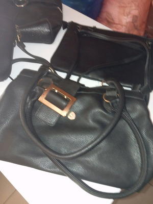 Leather shoulder bags like new, pack of 4, black