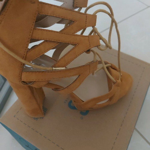 Platform sandals new, beige, size 37.5