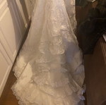 Vintage wedding dress like new with impressive train and crystals