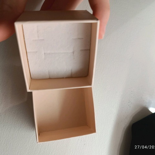 Croesus box 4x4 like new, ideal for earrings or rings
