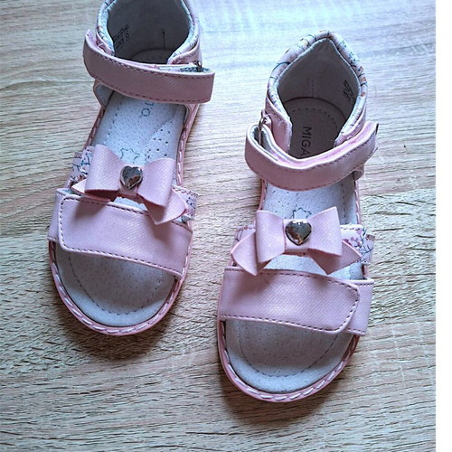 Migato Kids Pink Sandals Size 24 New With Bow