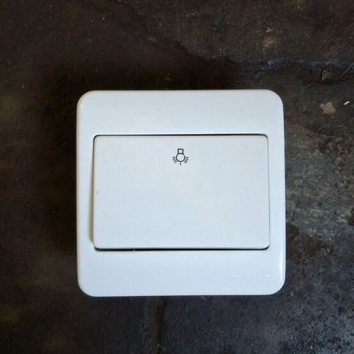Niessen staircase button white like new