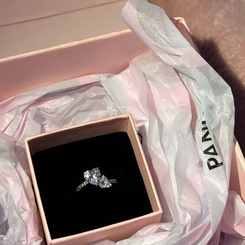 Pandora ring new, white and silver