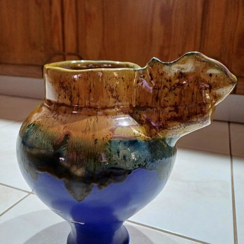 Spatharis and Bros ceramic vase like new, collectible
