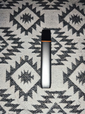 VEEV ONE electronic cigarette like new, fully functional