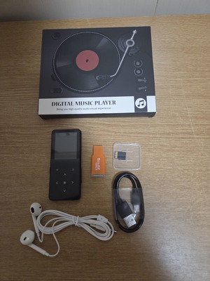 Digital MP3/MP4 Player set new with accessories
