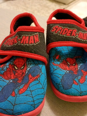 Spider-Man winter slippers like new size 29 blue red