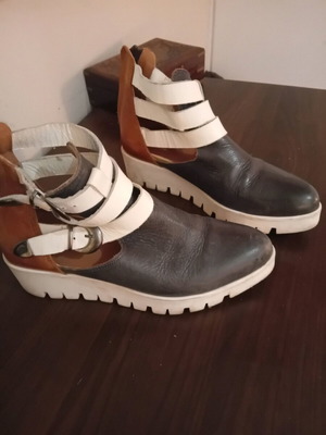 Καλοκαιρινά πέδιλα πλατφόρμες Kricket 38 μεταχειρισμένα, γκρι και καφέ