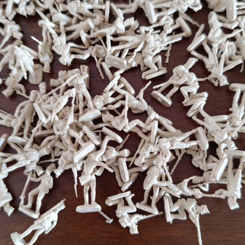 ESCI set 236 Russian Grenadiers figures, 99 pcs