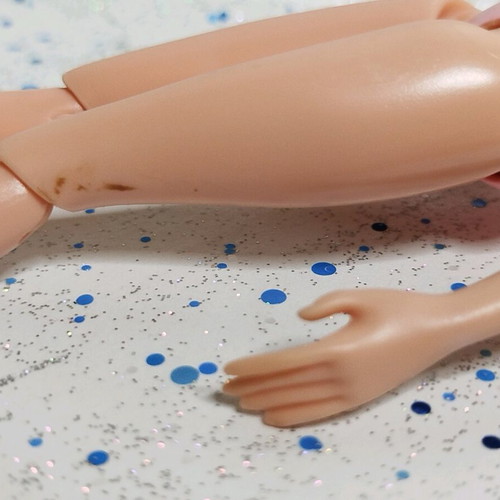Bratz Study Abroad Cloe 2015 reboot doll used with flaws