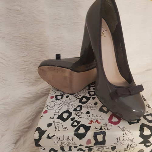 Miss KG By Kurt Geiger Grey Patent Court Shoes Size 38 Like New