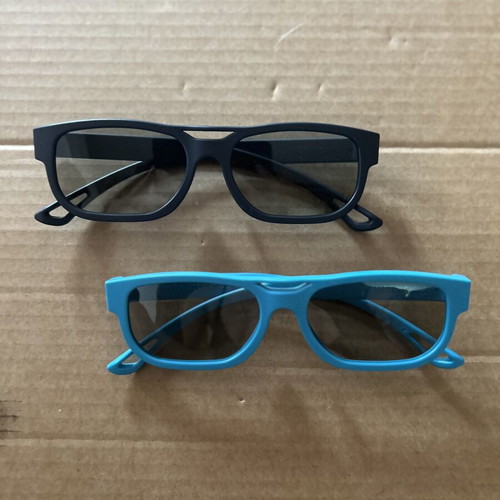 LG Cinema 3D glasses set of 2, black and blue