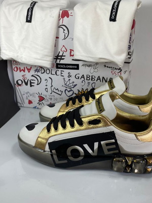 Dolce & Gabbana Portofino Crystal Stud sneakers size 40 like new, white