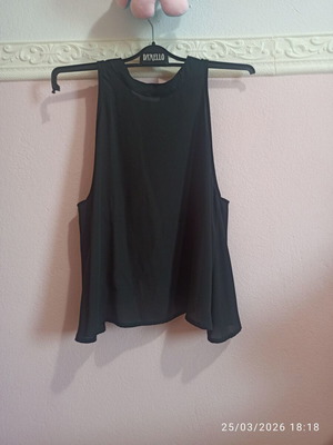 Attrativo γυναικείο τοπ μαύρο small σαν καινούργιο