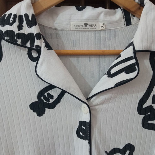 Maternity Nightgown with Buttons like new, black and white, XL