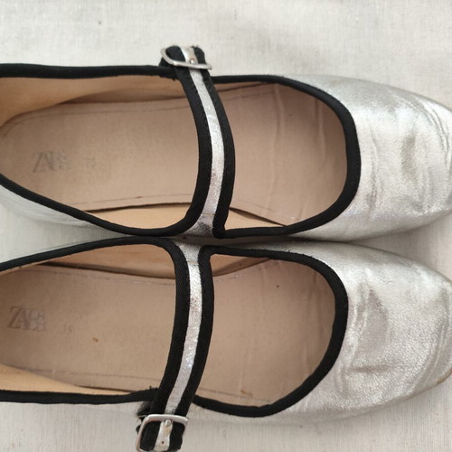 Zara ballerina Mary Jane shoes metallic silver size 30 like new