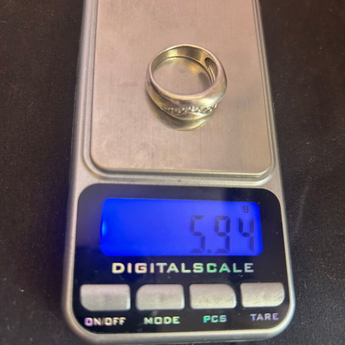 Silver 925 ring used with white stones