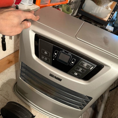 Kerosun LC-44 space heater used with marks on top