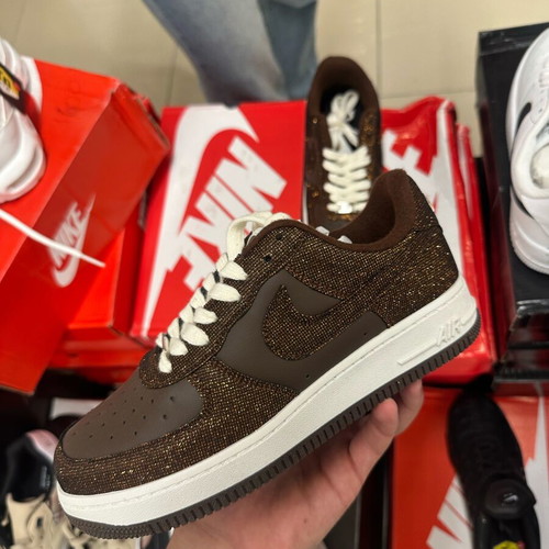 Nike Dunk new athletic shoe brown and gold