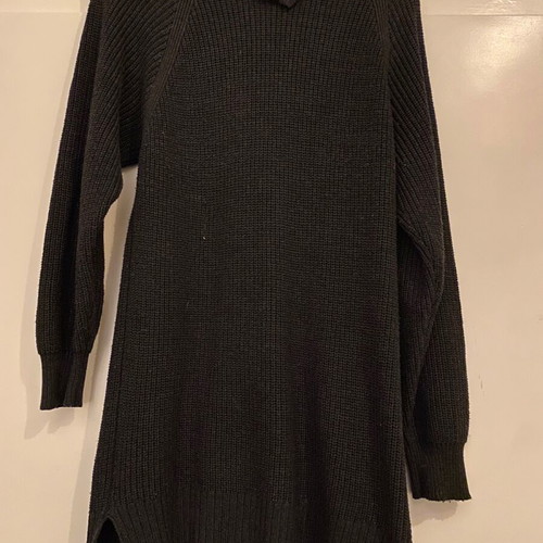 Long sweater like new, size Medium