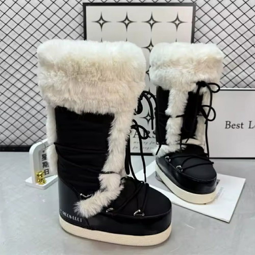 Moon Boot snow boots new, size 39-39.5, black and white