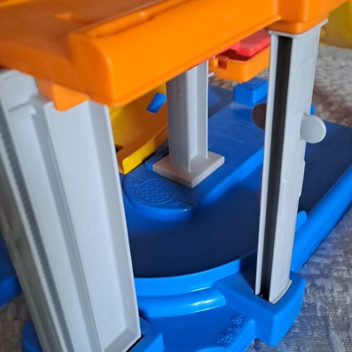 Parking cars used, pack of 6, with some missing parts