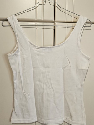 Basic sleeveless top, white, size M