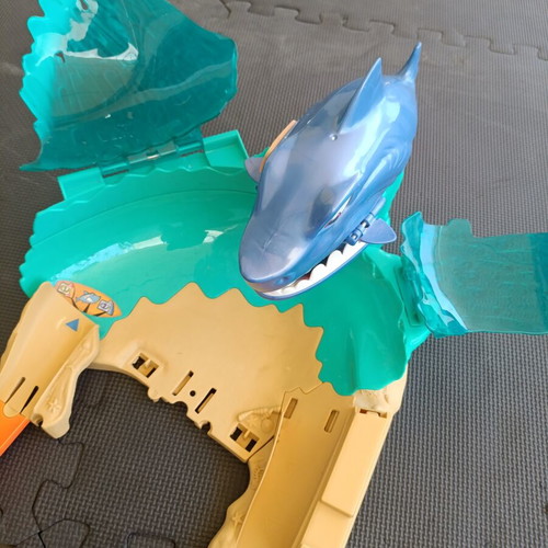 Hot Wheels City Shark Beach Battle Track Set used