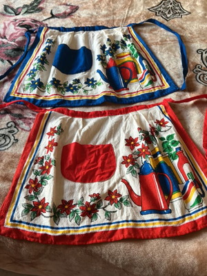 Kitchen aprons unused, pair of 2, 100% cotton