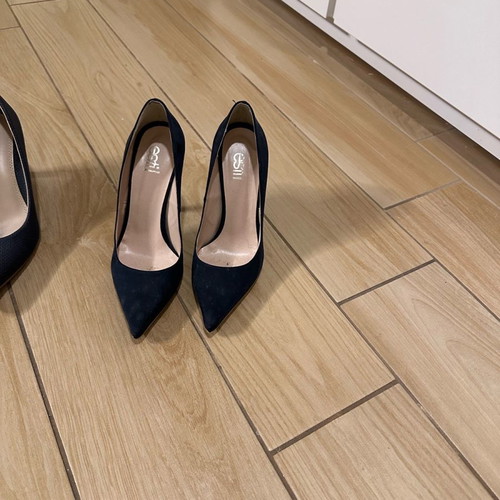 Women's shoes used, 4 pairs, size 36