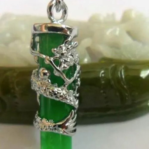Chinese Necklace with Malaysian Jade Green Dragon New, Polished Tibetan Silver
