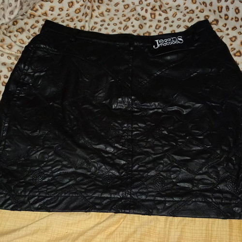 Leather skirt used, black, size L with embroidery